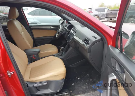 2022 Volkswagen Tiguan 2.0T Se из США, поврежденный, VIN 3VV2B7AX9NM129948